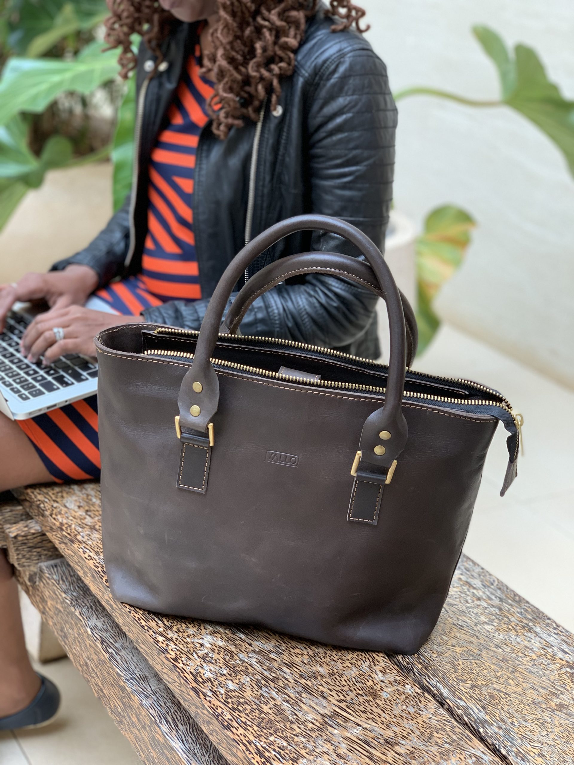 Sosian Laptop Bag - Image 20
