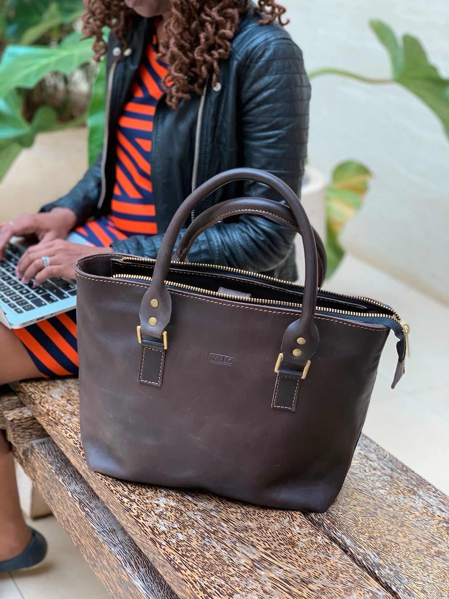 Sosian Laptop Bag - Image 4