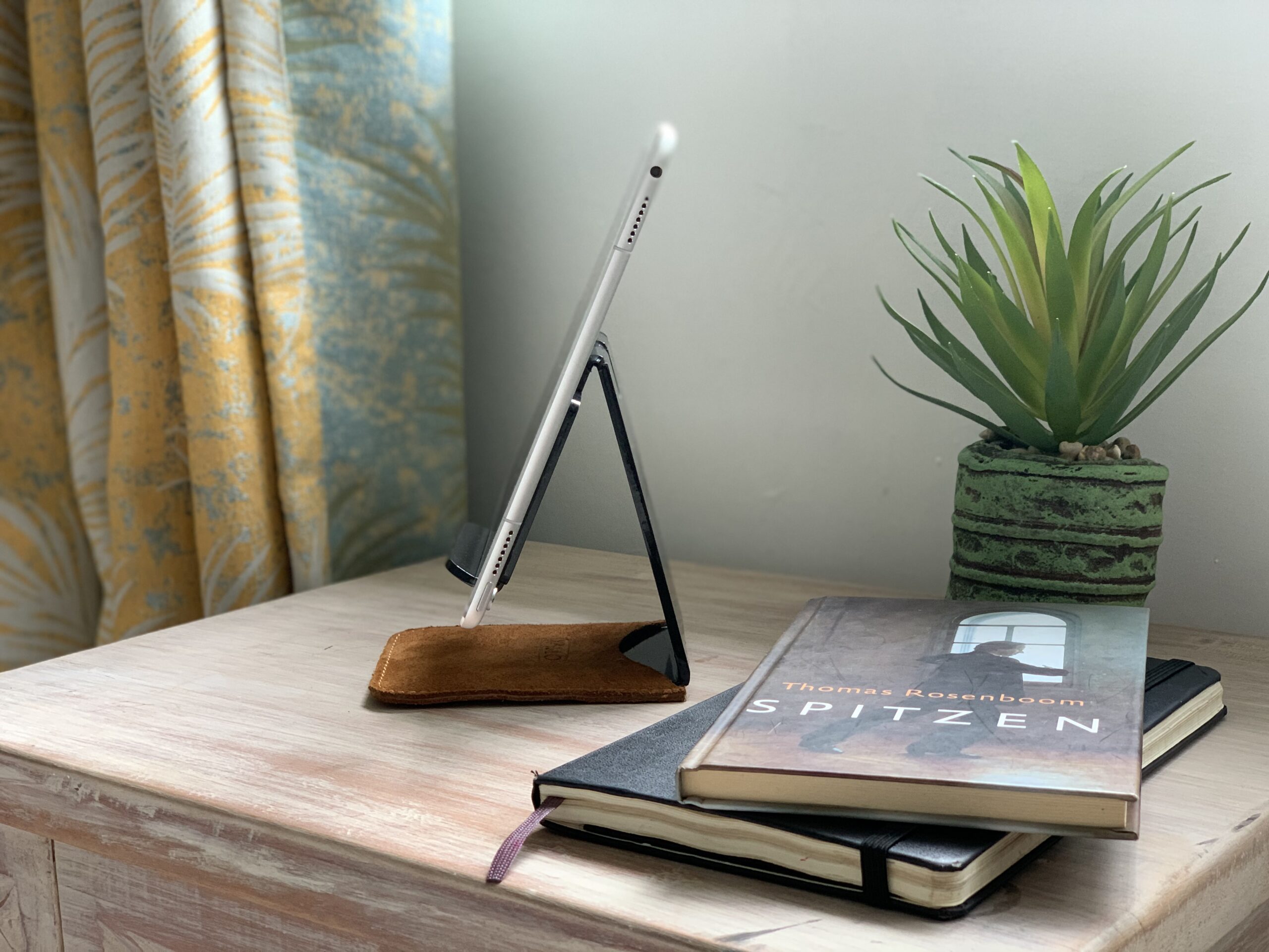 Nuki - Hands free stand - Image 14