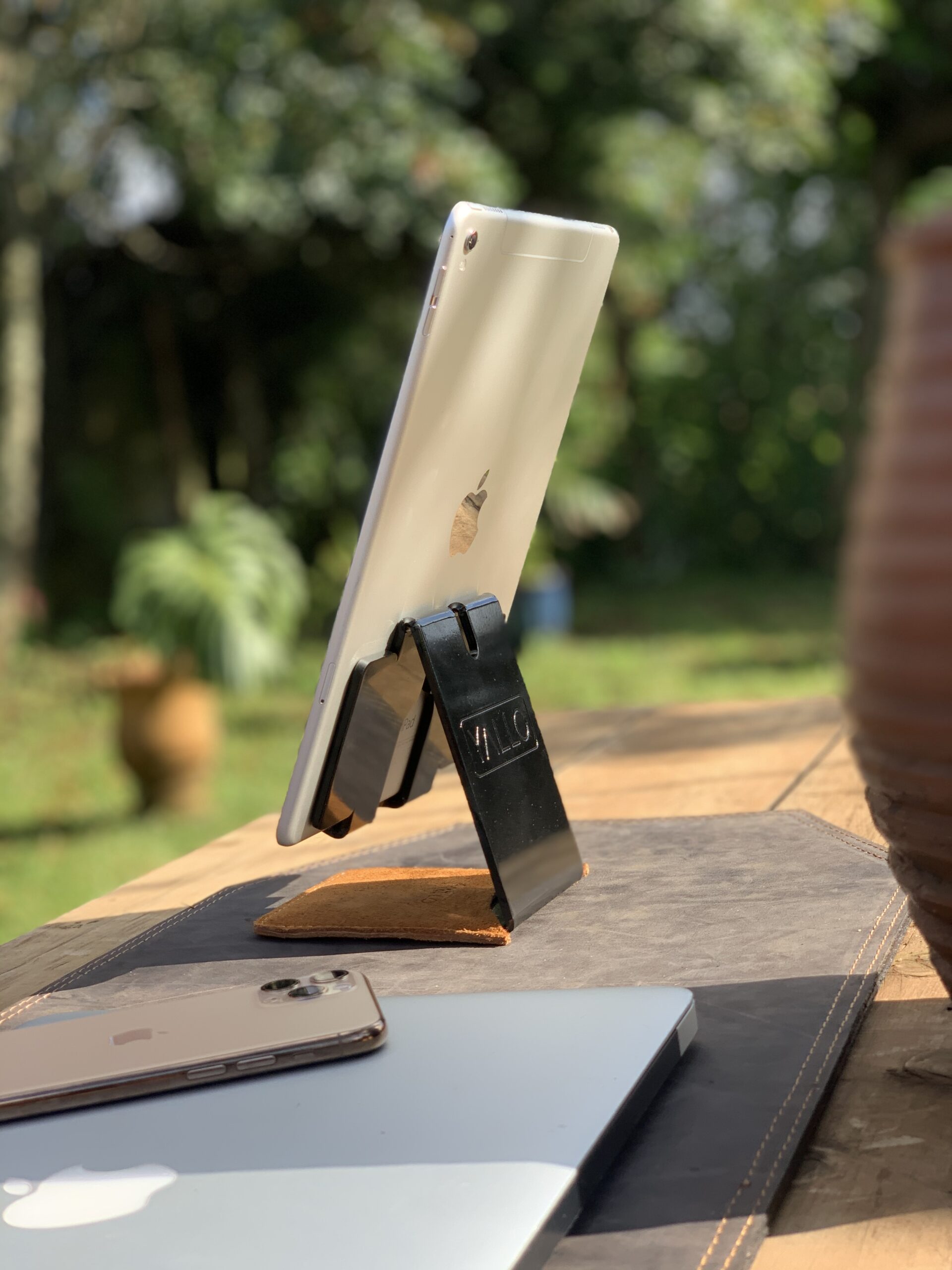Nuki - Hands free stand - Image 13