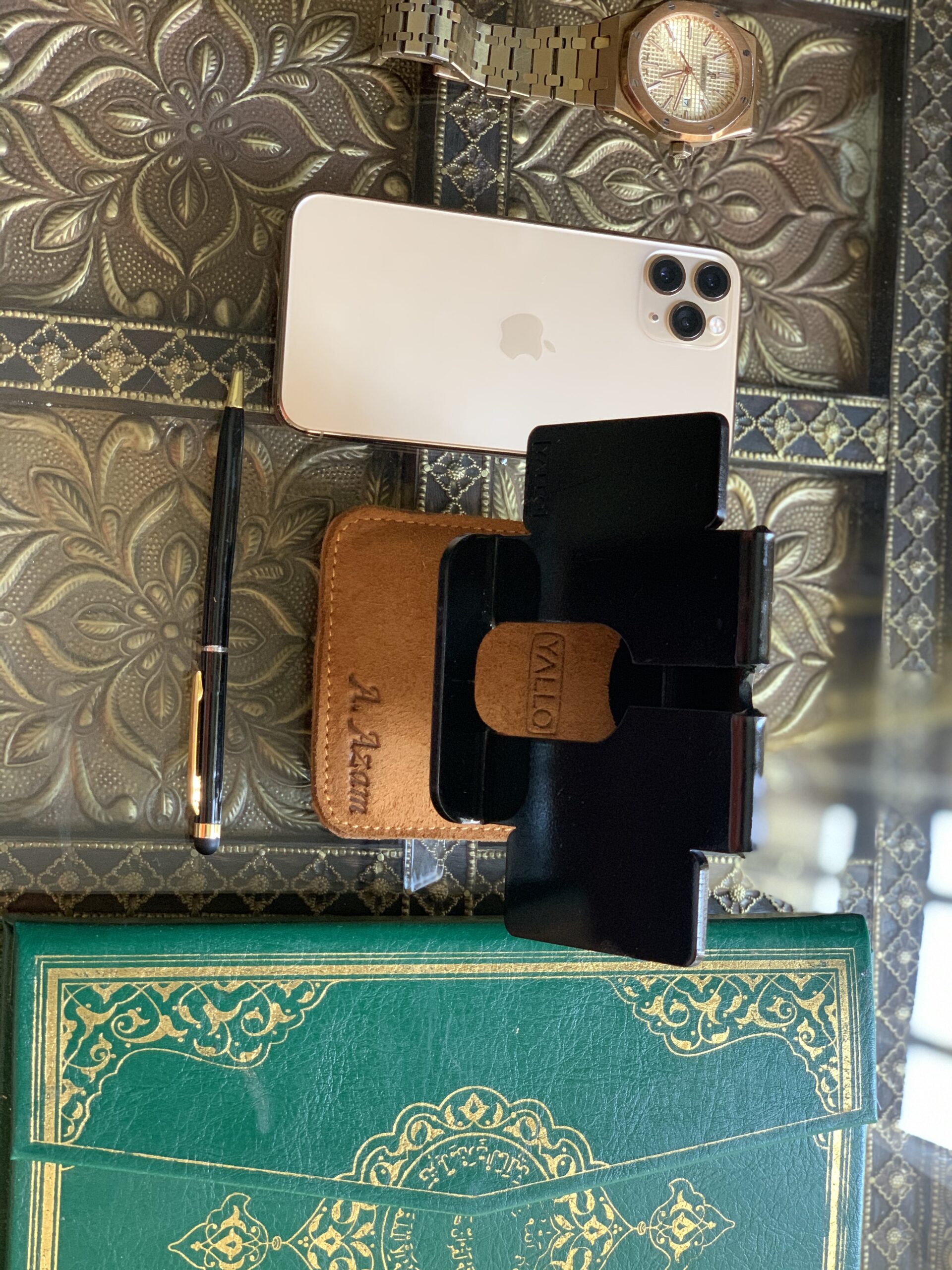 Nuki - Hands free stand - Image 5