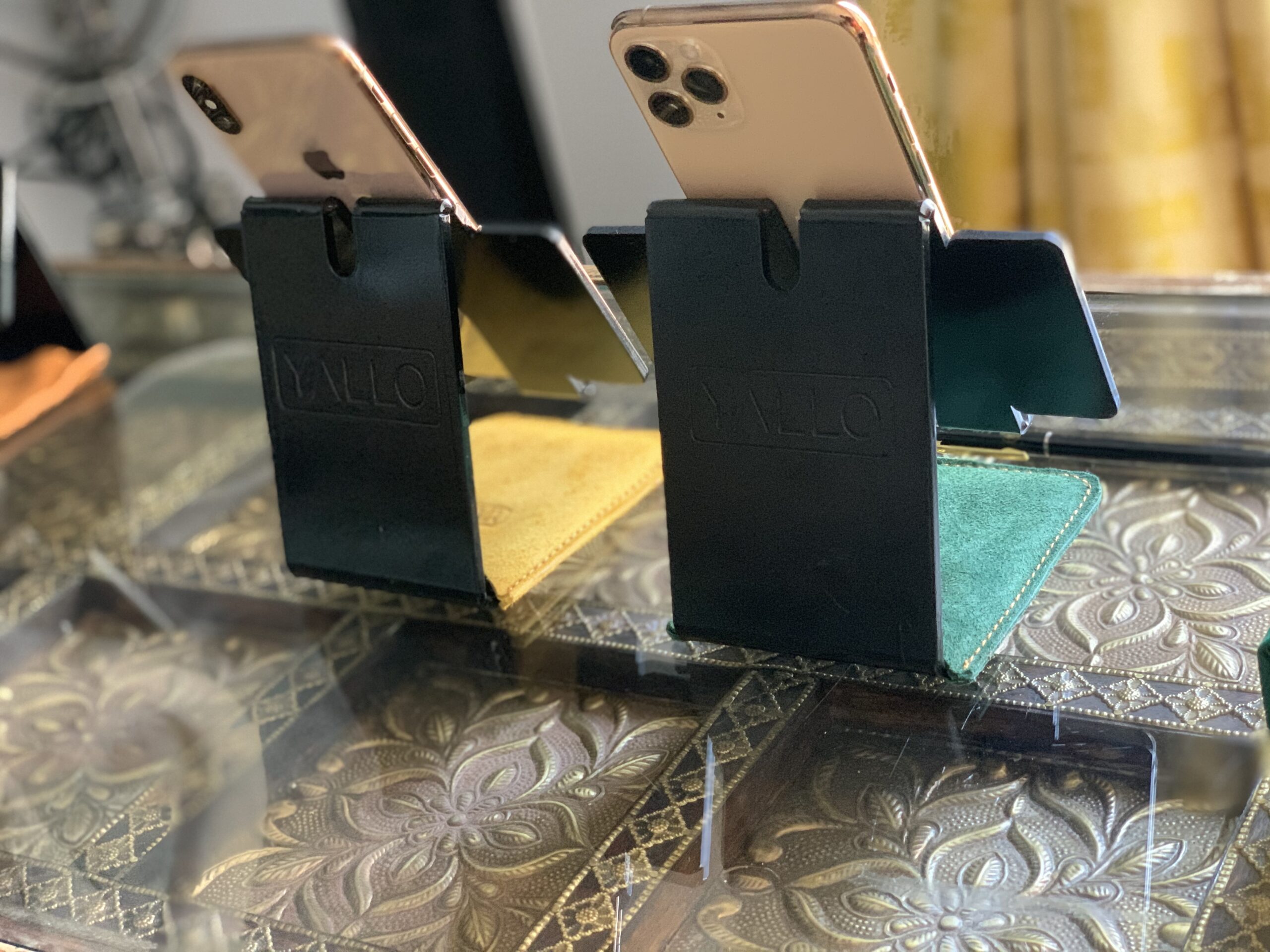 Nuki - Hands free stand - Image 4