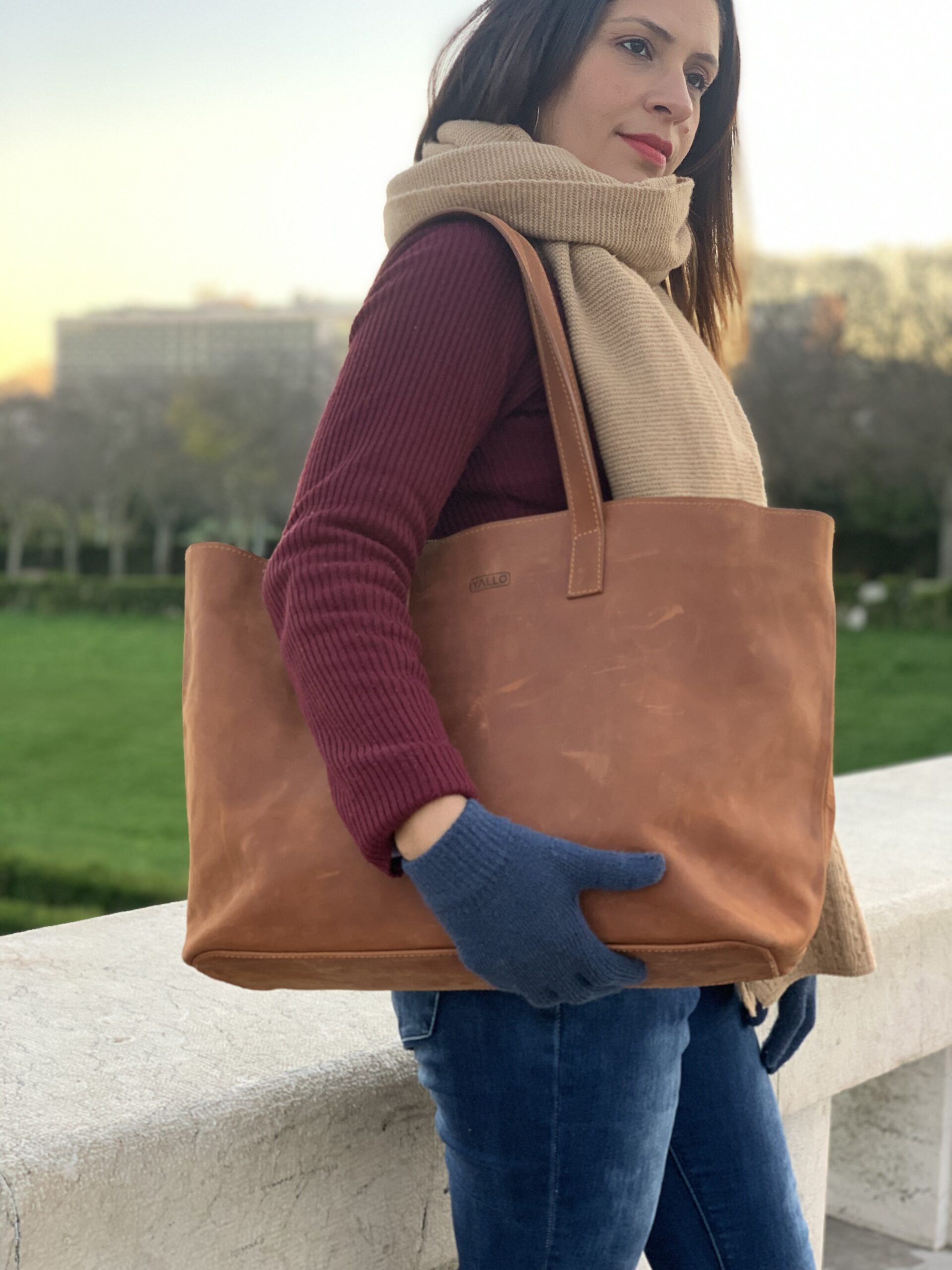 Shella Large Tote - non adjustable